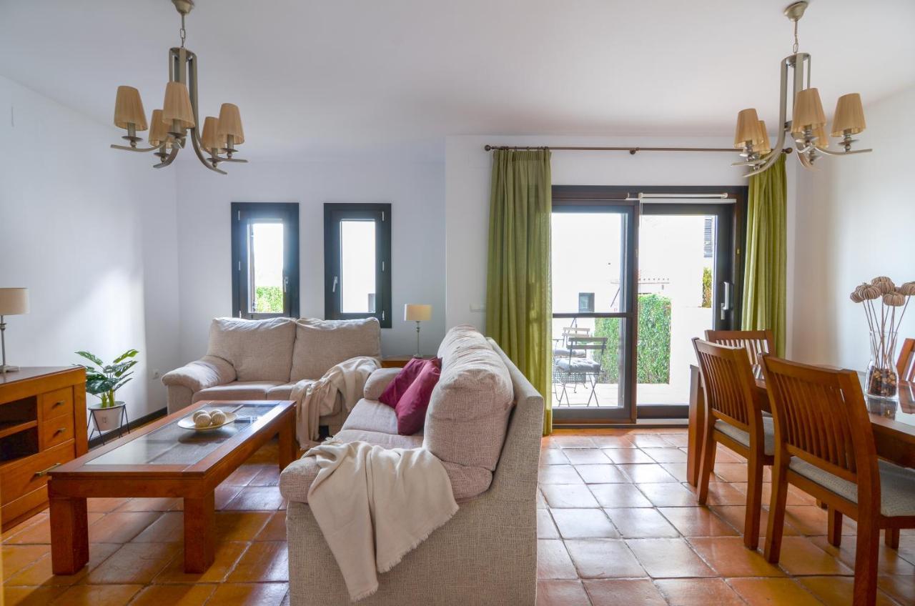 Wintowinrentals Townhouse, Roof Terraze & Pool Dom wakacyjny Torre de Benagalbon